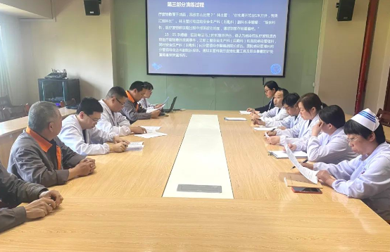 以演促练,以练筑防——惠山三院开展医疗废物泄漏应急演练