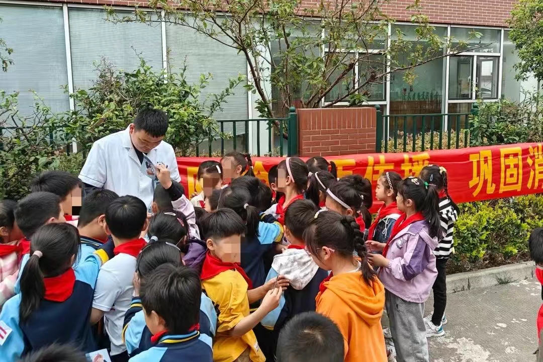 严防输入再传播，巩固消除疟疾成果——惠山三院开展“全国疟疾日”宣传进校园活动