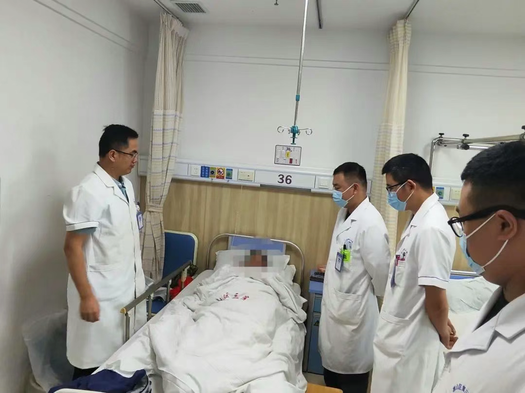 八旬老人髋部“塌方”，惠山三院骨科微创施术助其5天搀扶行走